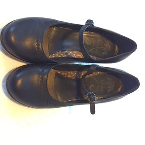 Dansko Mary Jane heel Black